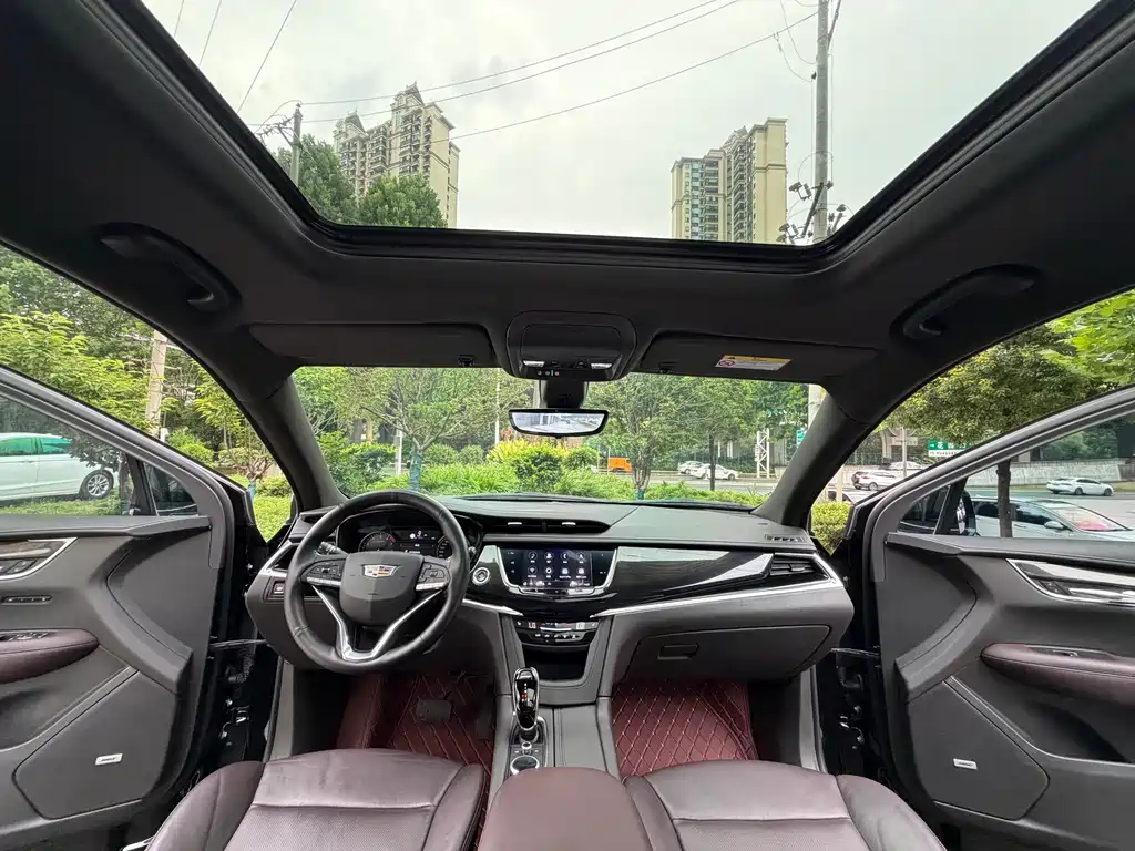 Cadillac XT6 2020 28T мест Luxury
