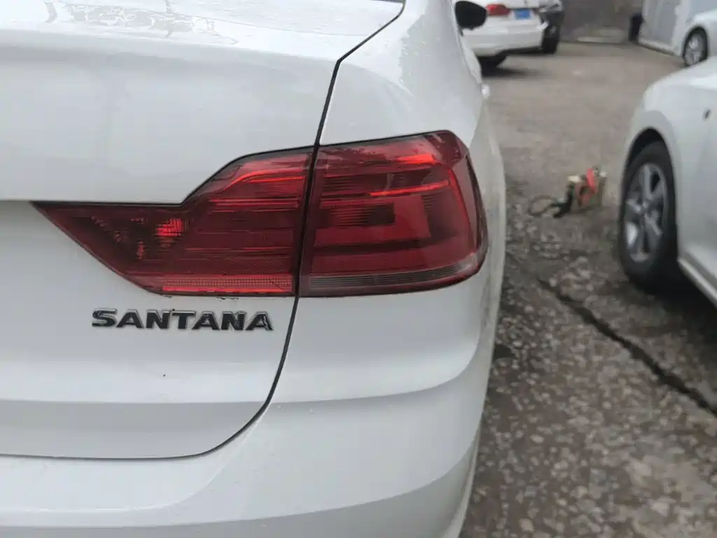 Volkswagen Santana — миниатюра 8