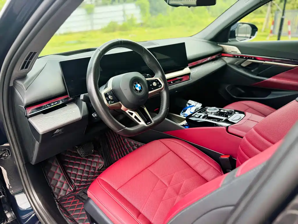 BMW 5 Series — миниатюра 13