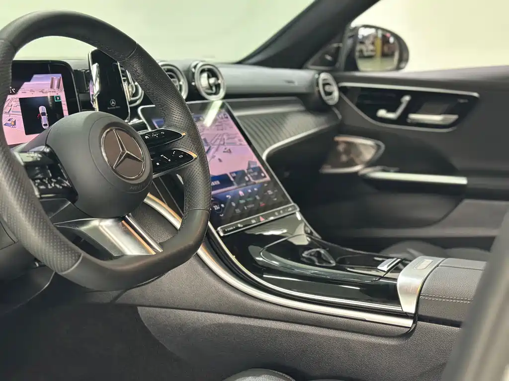 Mercedes-Benz C-Class — миниатюра 12