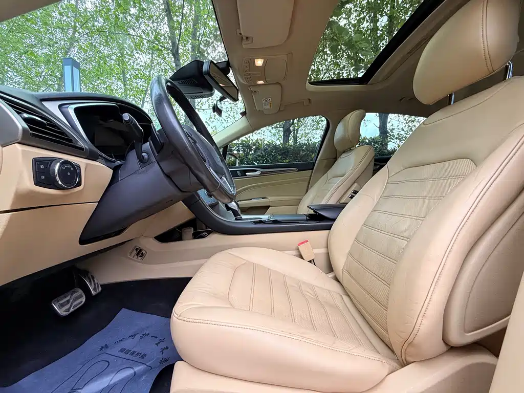 Ford Mondeo — миниатюра 9