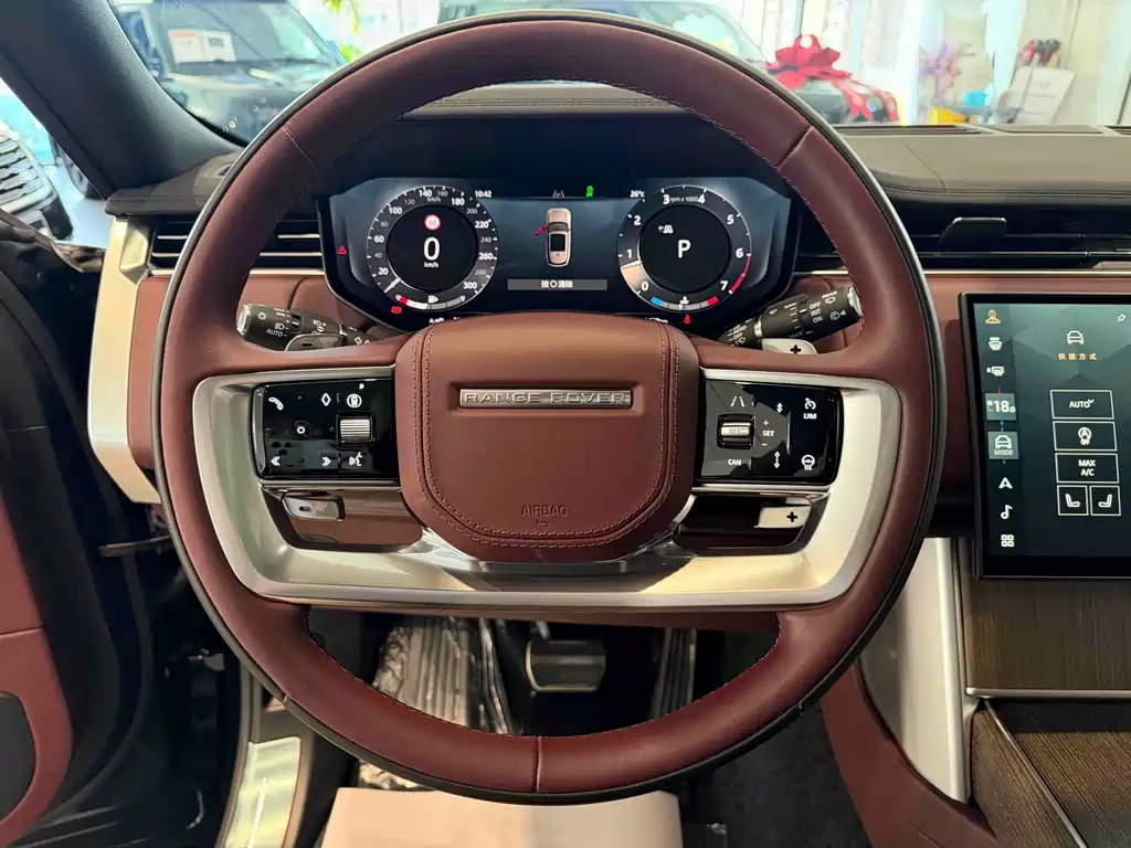 Land Rover Range Rover — миниатюра 8
