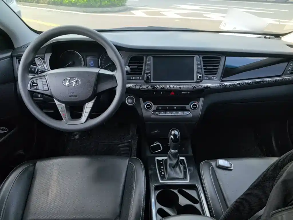 Hyundai Mistra — миниатюра 14