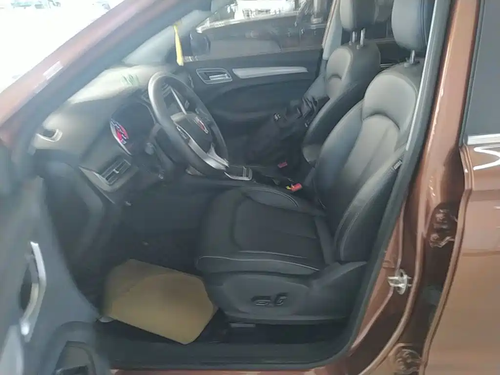Roewe RX3 — миниатюра 15