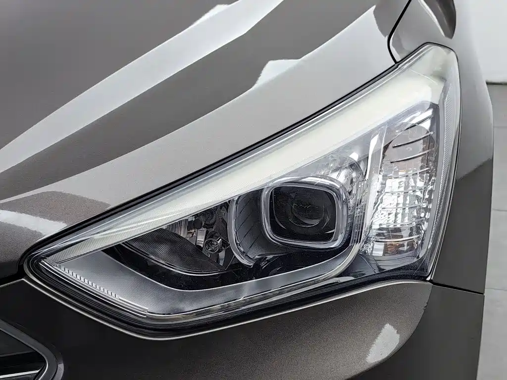 Hyundai Santa Fe — миниатюра 7