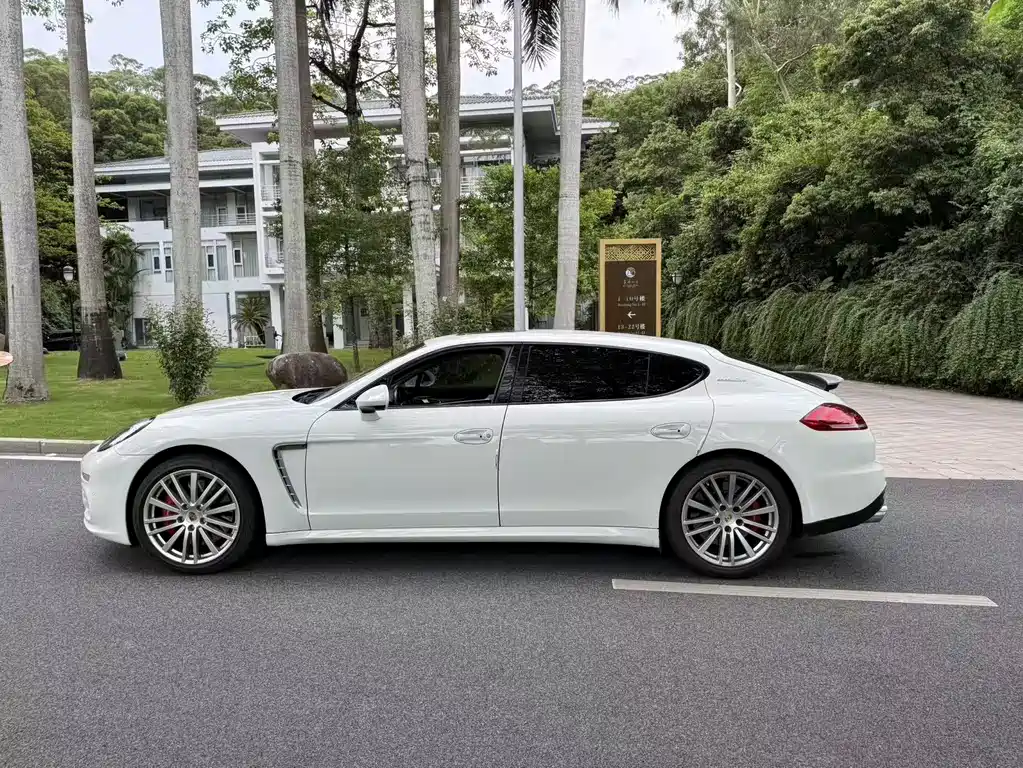 Porsche Panamera 2014 Panamera Executive 3.0T