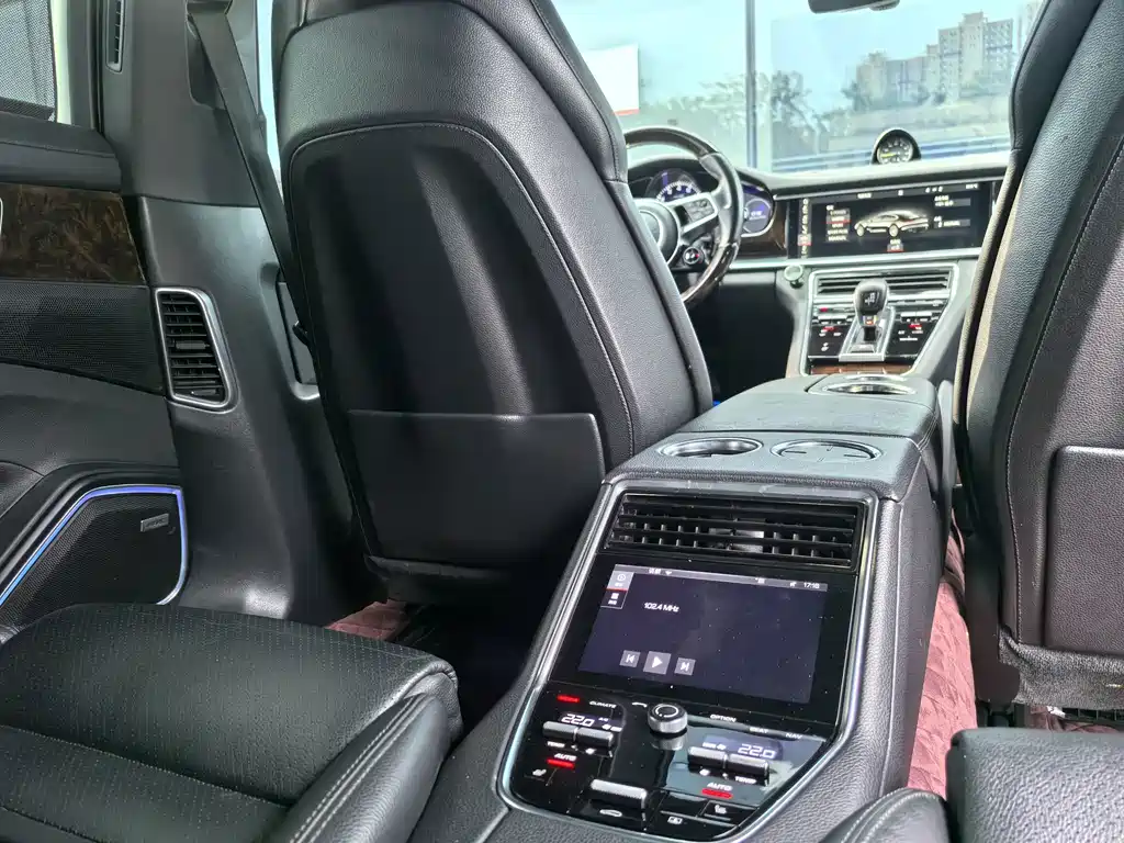 Porsche Panamera Hybrid — миниатюра 3