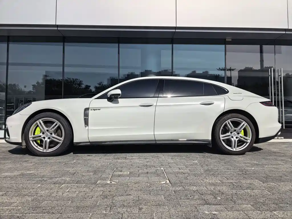 Porsche Panamera Hybrid — миниатюра 4