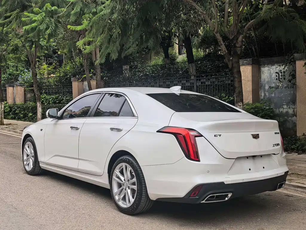 Cadillac CT4 — миниатюра 6