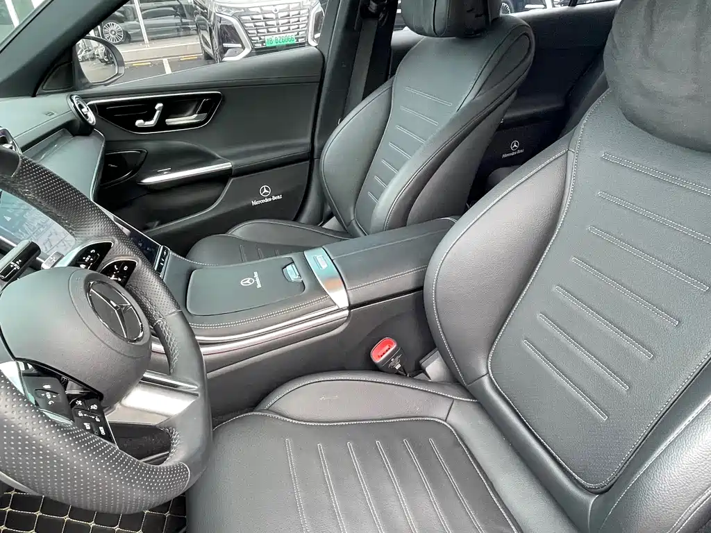 Mercedes-Benz C-Class — миниатюра 5
