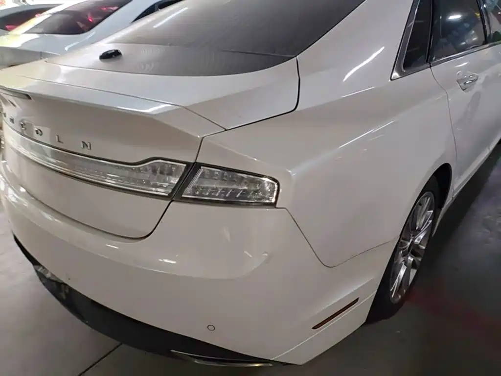 Lincoln MKZ — миниатюра 8