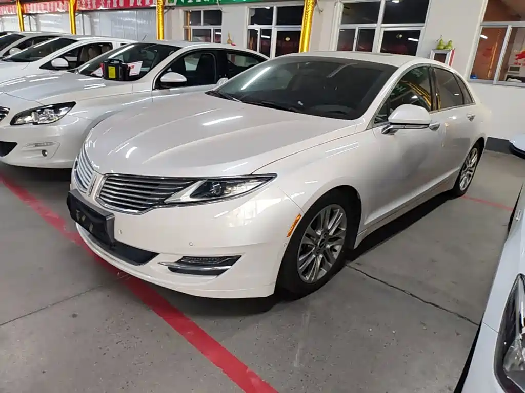 Lincoln MKZ — миниатюра 2