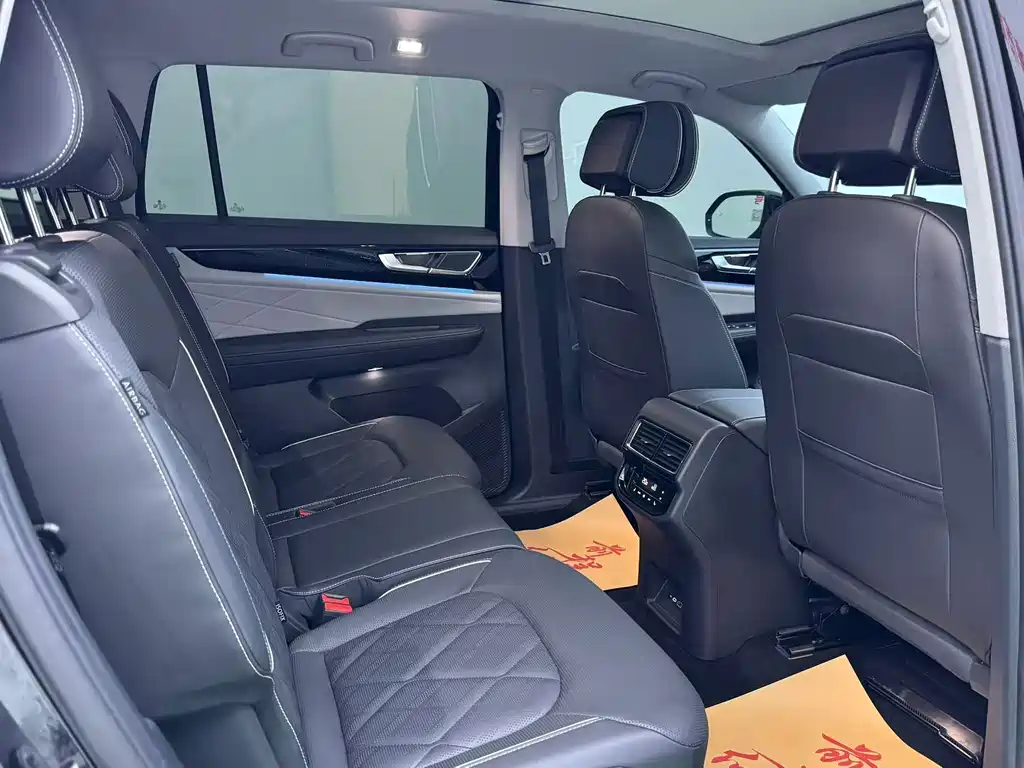 Volkswagen Teramont — миниатюра 8