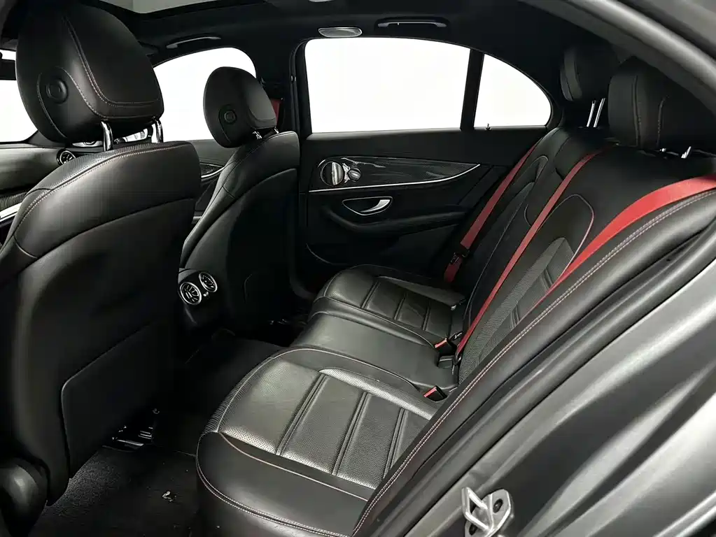 Mercedes-Benz E-Class AMG — миниатюра 5