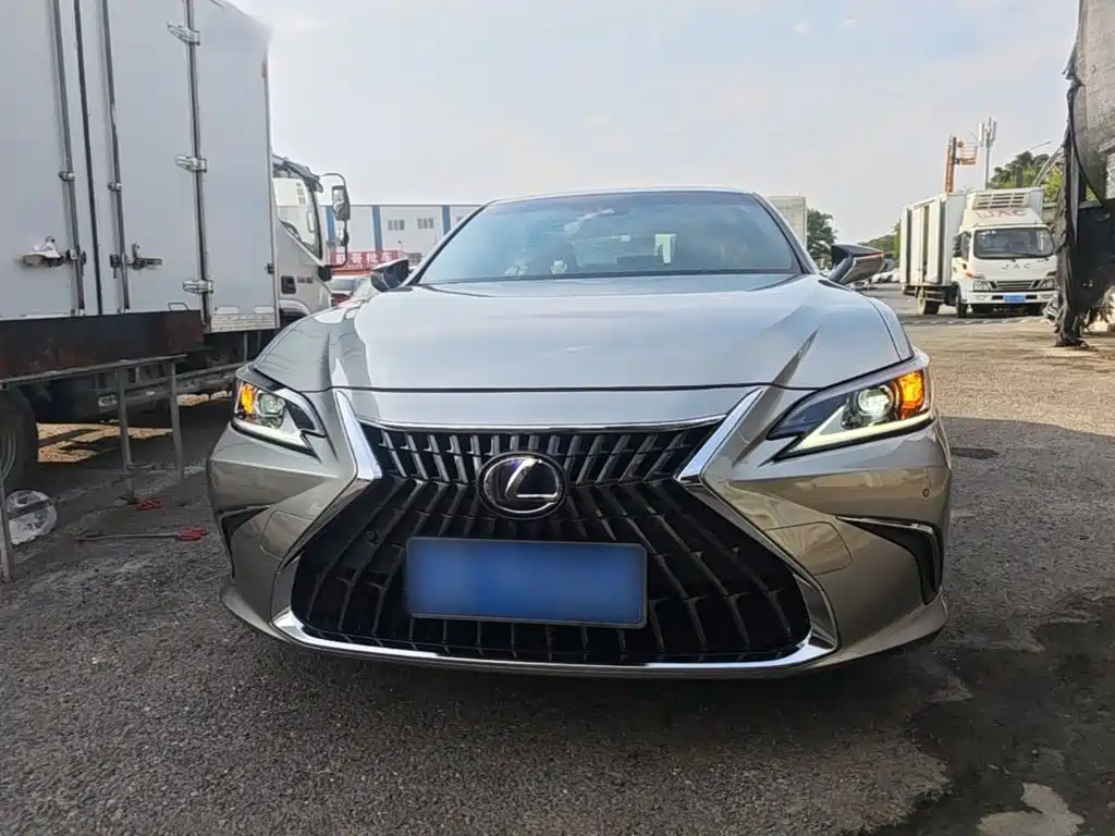 Lexus ES — миниатюра 3