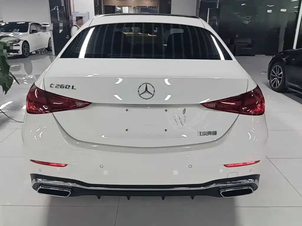 Mercedes-Benz C-Class — миниатюра 6