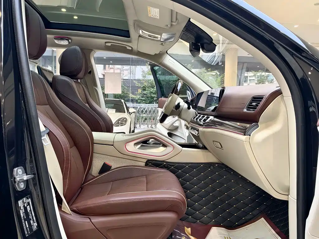 Mercedes-Benz GLS — миниатюра 8
