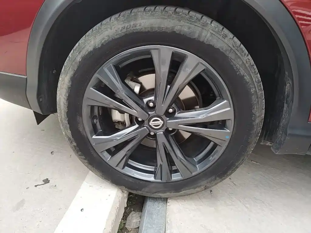 Nissan Qashqai — миниатюра 23