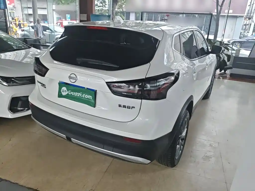 Nissan Qashqai — миниатюра 7