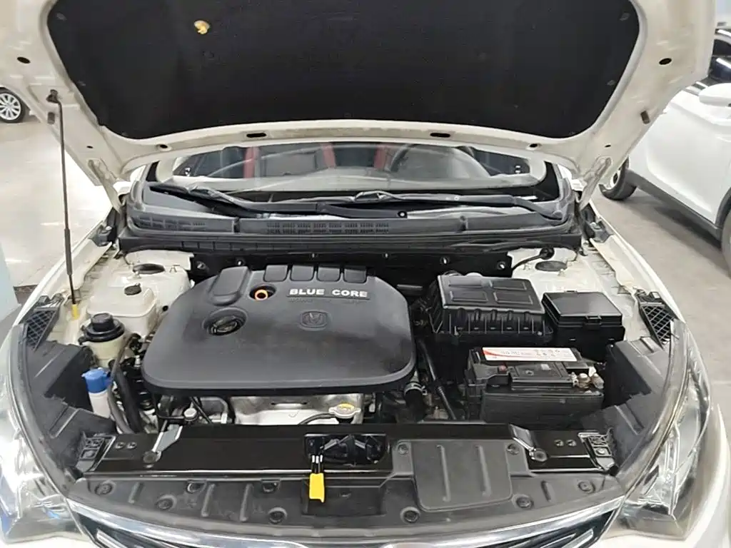 Changan Eado XT — миниатюра 20