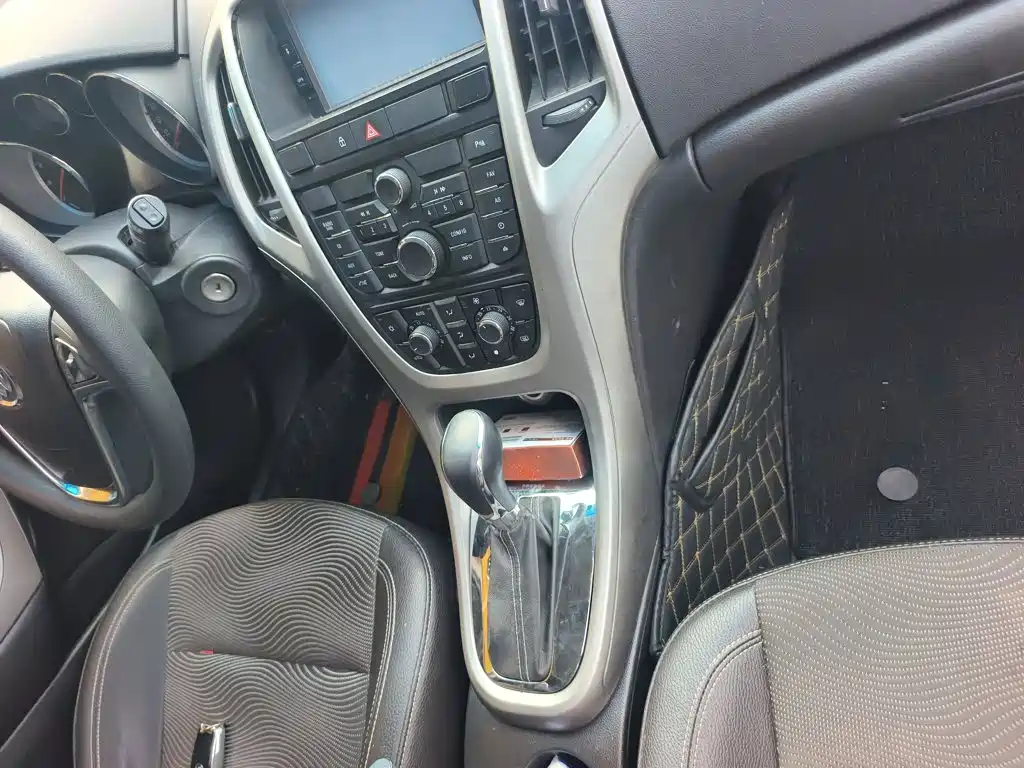 Buick Excelle — миниатюра 5