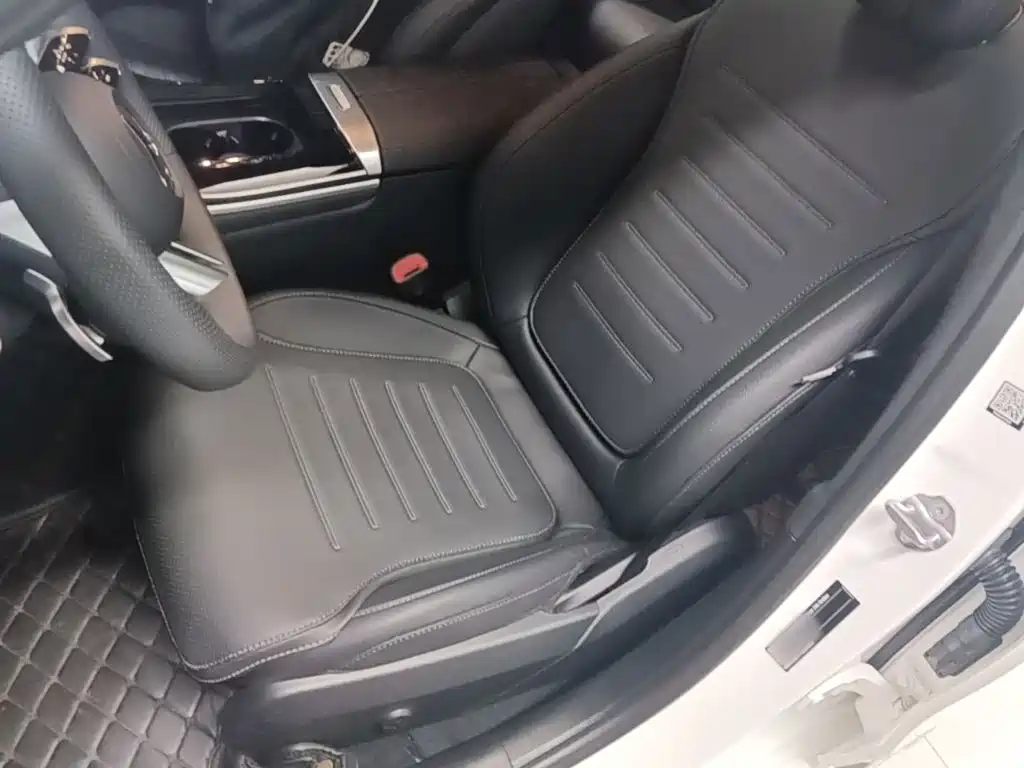 Mercedes-Benz C-Class — миниатюра 15