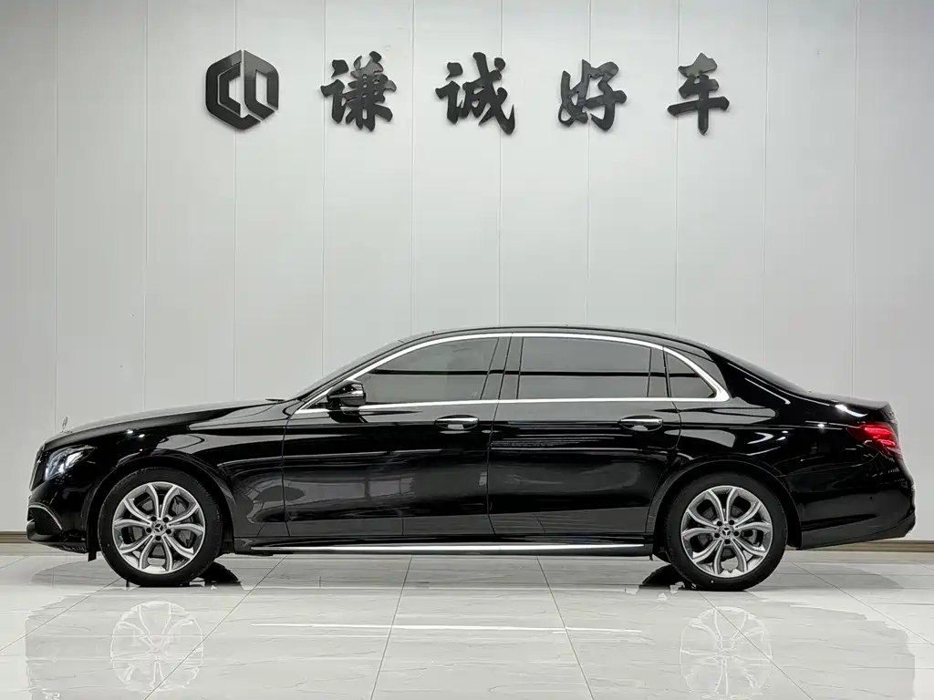Mercedes-Benz E-Class — миниатюра 4