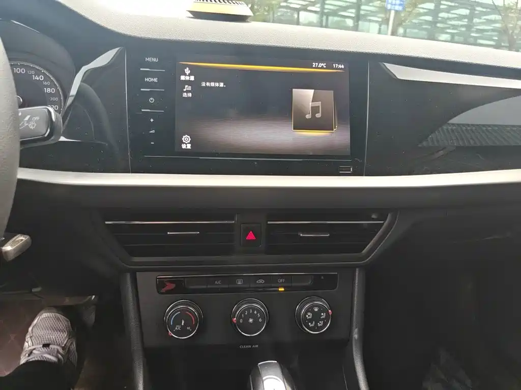 Volkswagen Lavida — миниатюра 14