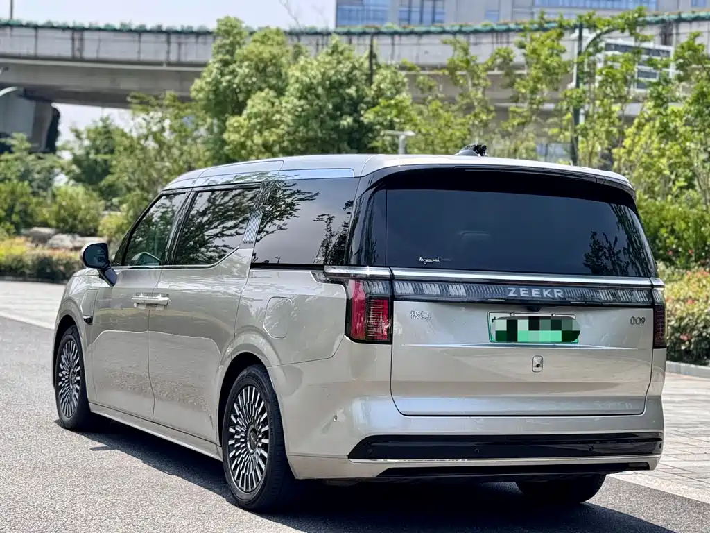 ZEEKR EXTREME KRYPTON 009