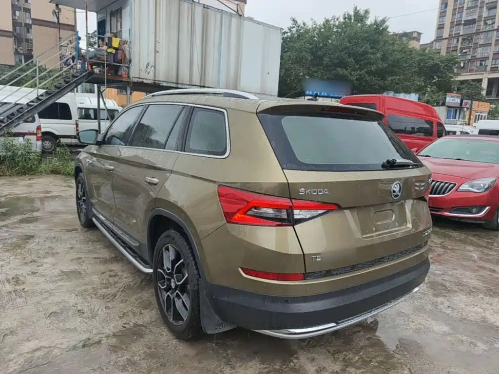 Skoda Kodiaq 2017 TSI380 7 мест Flagship