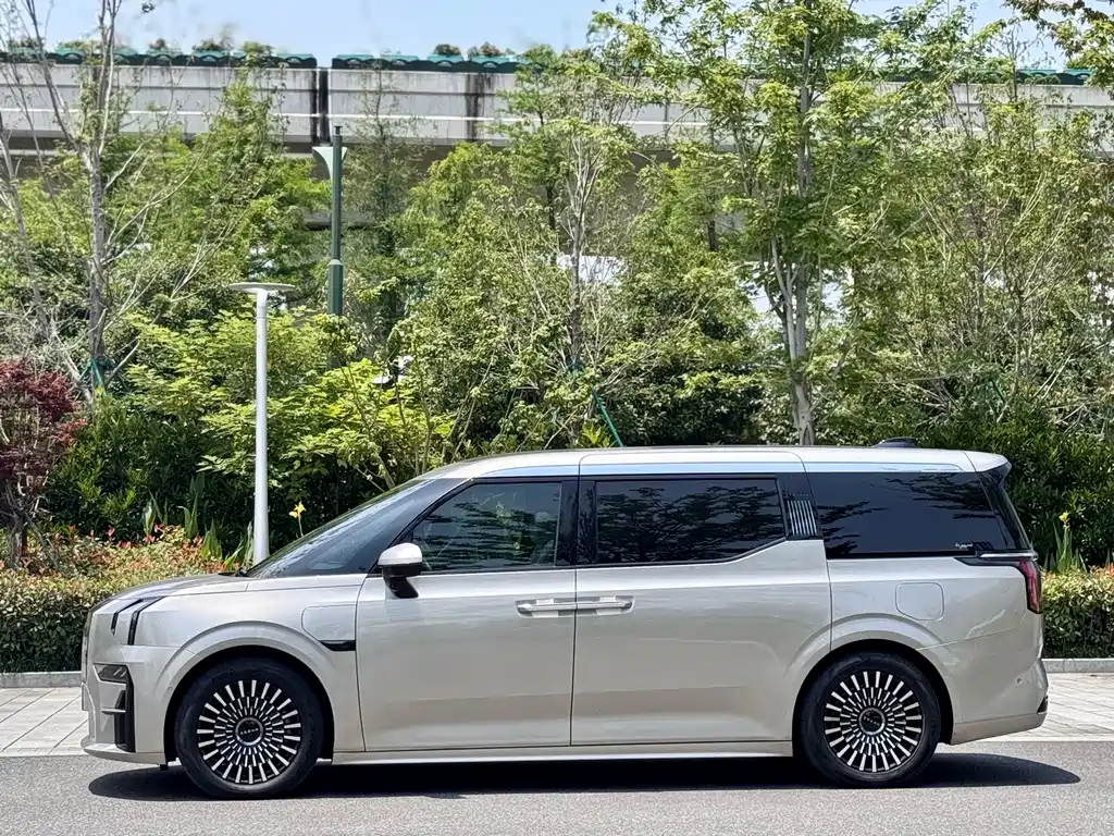 ZEEKR EXTREME KRYPTON 009