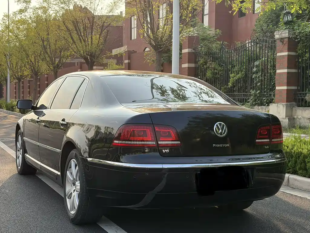 Volkswagen Phaeton — миниатюра 7