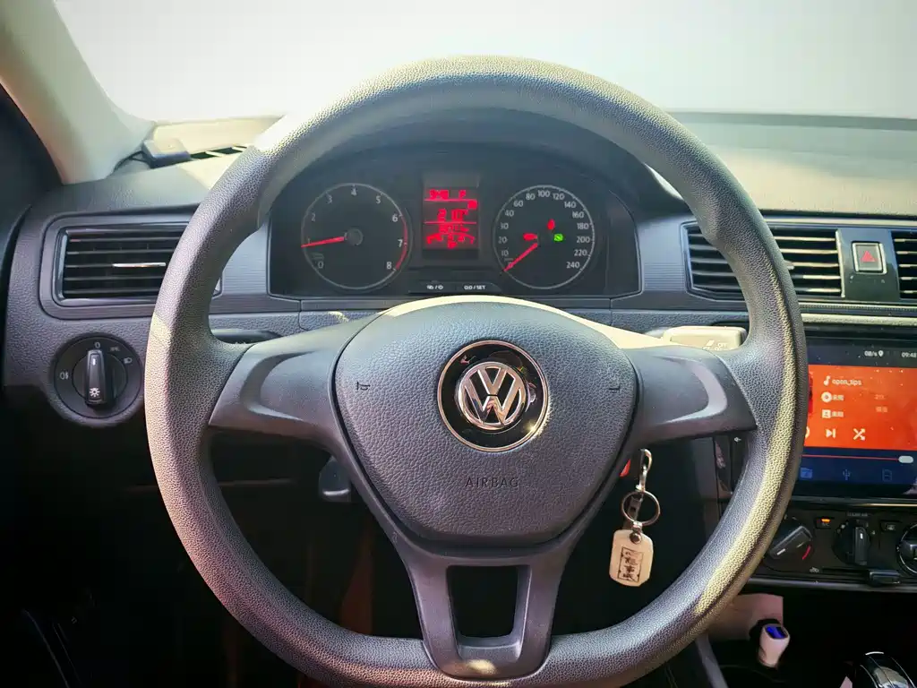 Volkswagen Santana — миниатюра 12