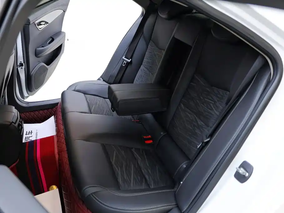 Cadillac ATS-L — миниатюра 31