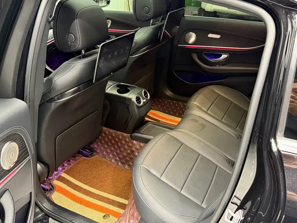 Mercedes-Benz E-Class — миниатюра 15