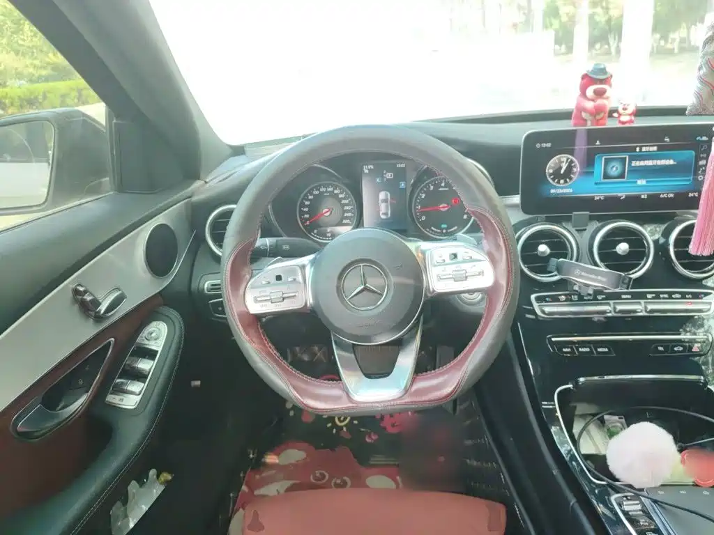 Mercedes-Benz C-Class — миниатюра 11