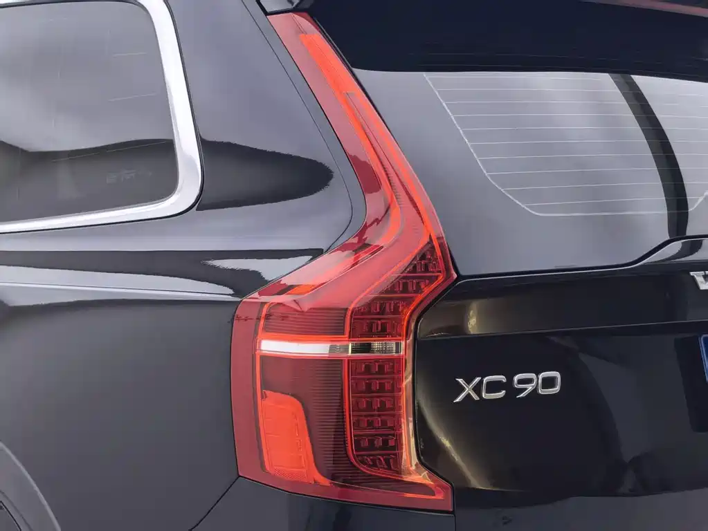 Volvo XC90 — миниатюра 31