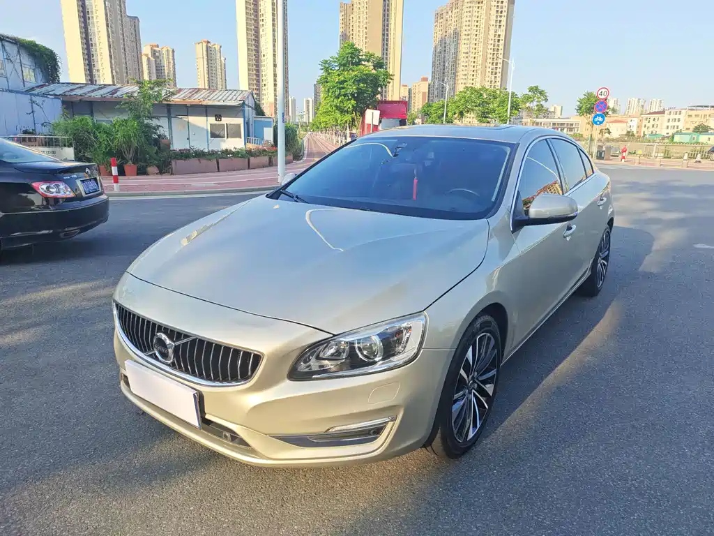 Volvo S60 2019