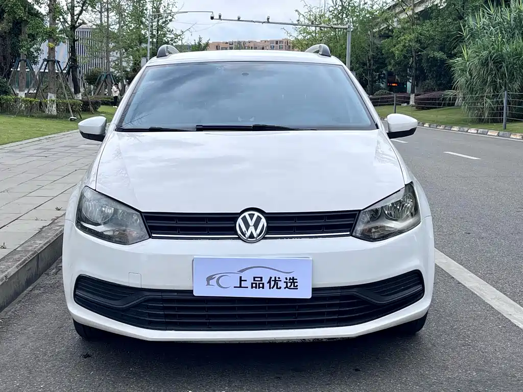 Volkswagen Polo 2014 1.4L MT