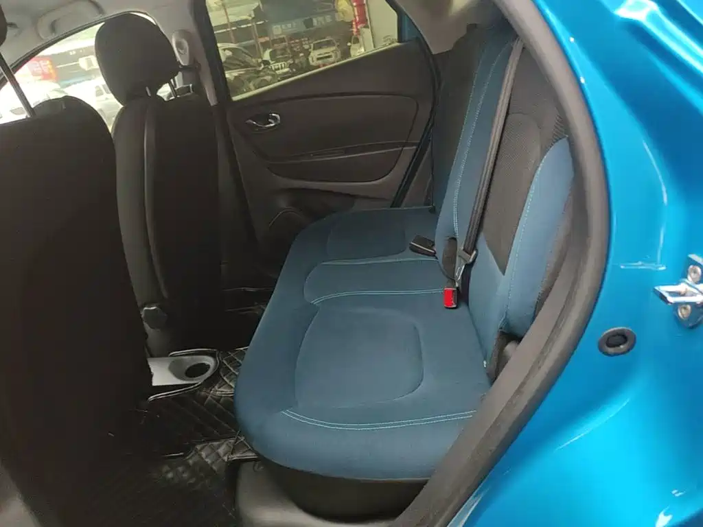 Renault Captur — миниатюра 17