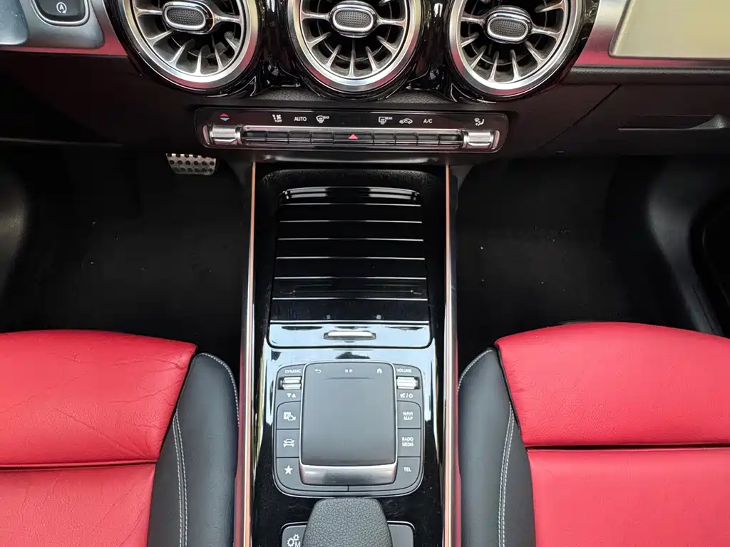 Mercedes-Benz GLB AMG — миниатюра 19