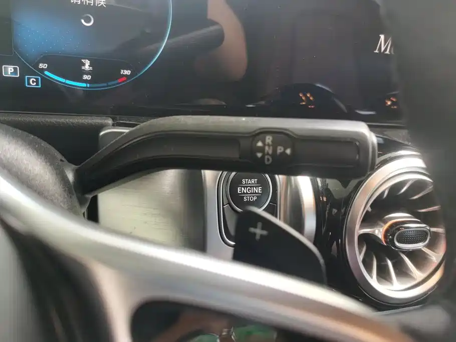 Mercedes-Benz GLB — миниатюра 16
