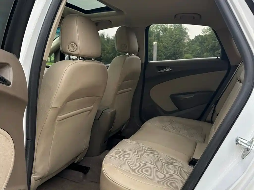 Buick Excelle — миниатюра 7