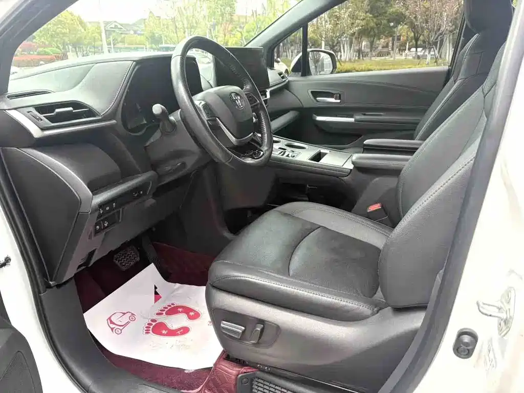 Toyota Sienna 2021 2.5L Luxury