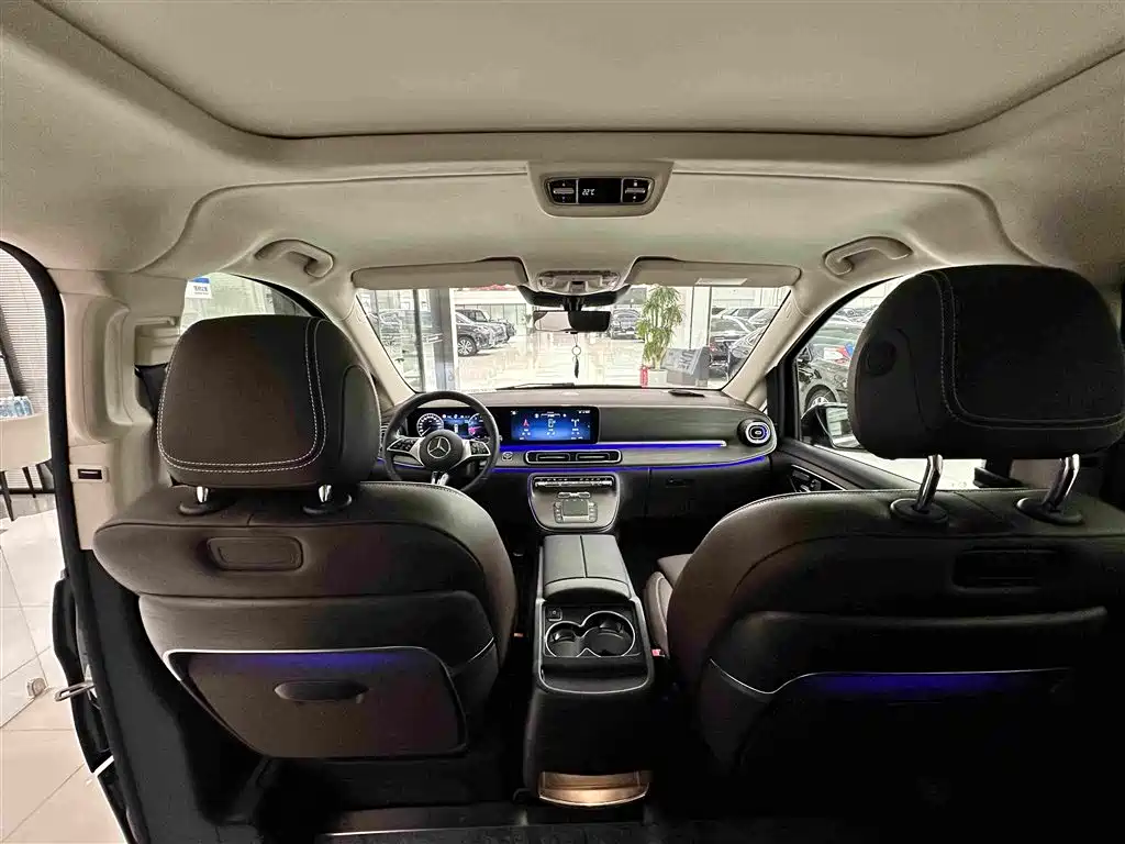 Mercedes-Benz V-Class — миниатюра 21