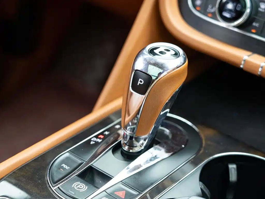 Bentley Bentayga — миниатюра 18