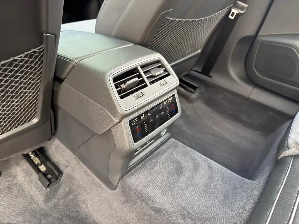 Audi A6L — миниатюра 18