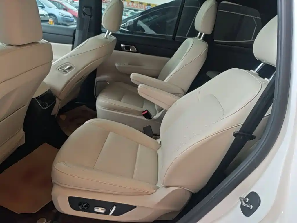 Li Auto Li ONE — миниатюра 17