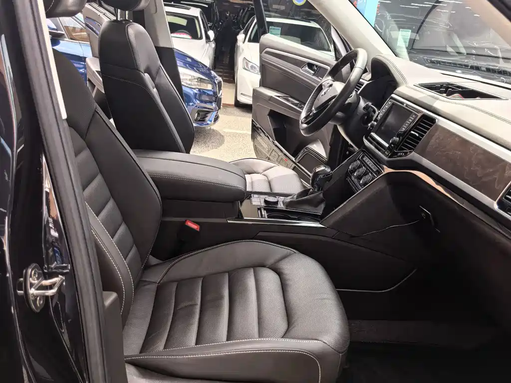 Volkswagen Teramont — миниатюра 11