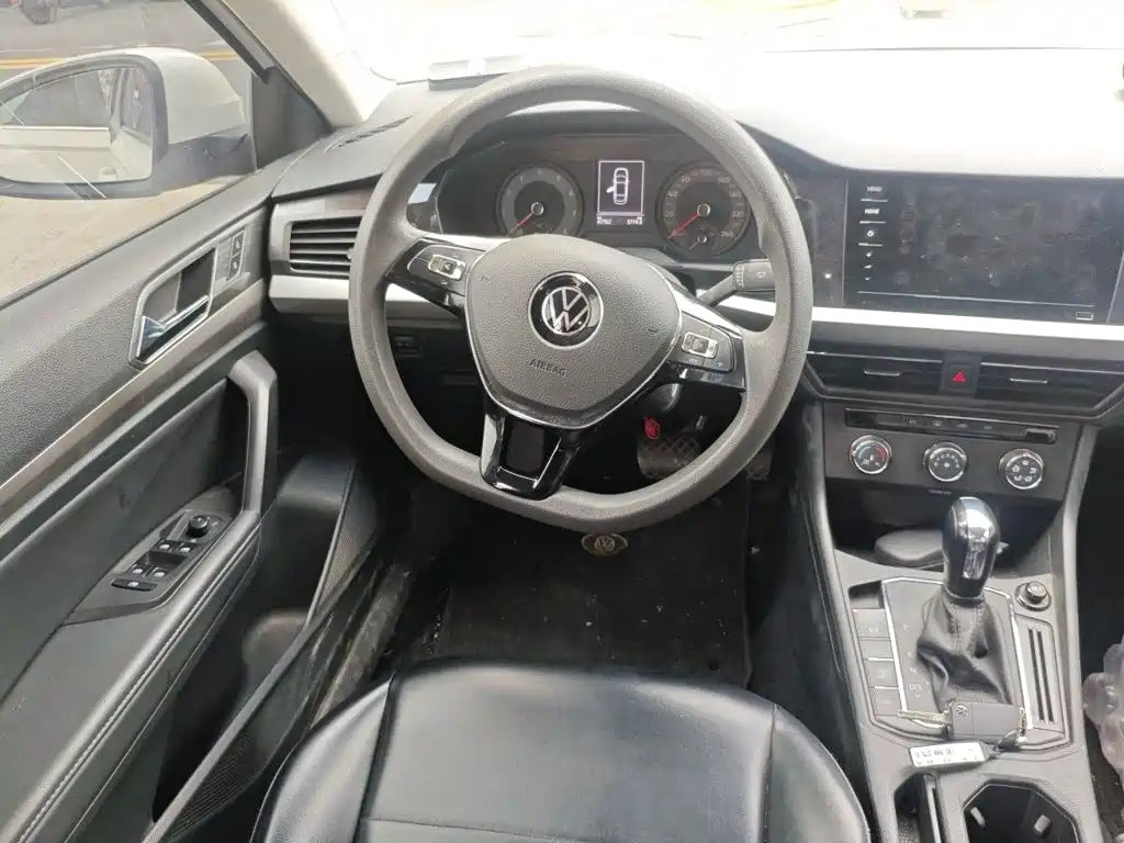 Volkswagen Lavida — миниатюра 6